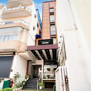 Hotel Townhouse Ram Katora Near Vishwanath Temple Formerly Sv Grand