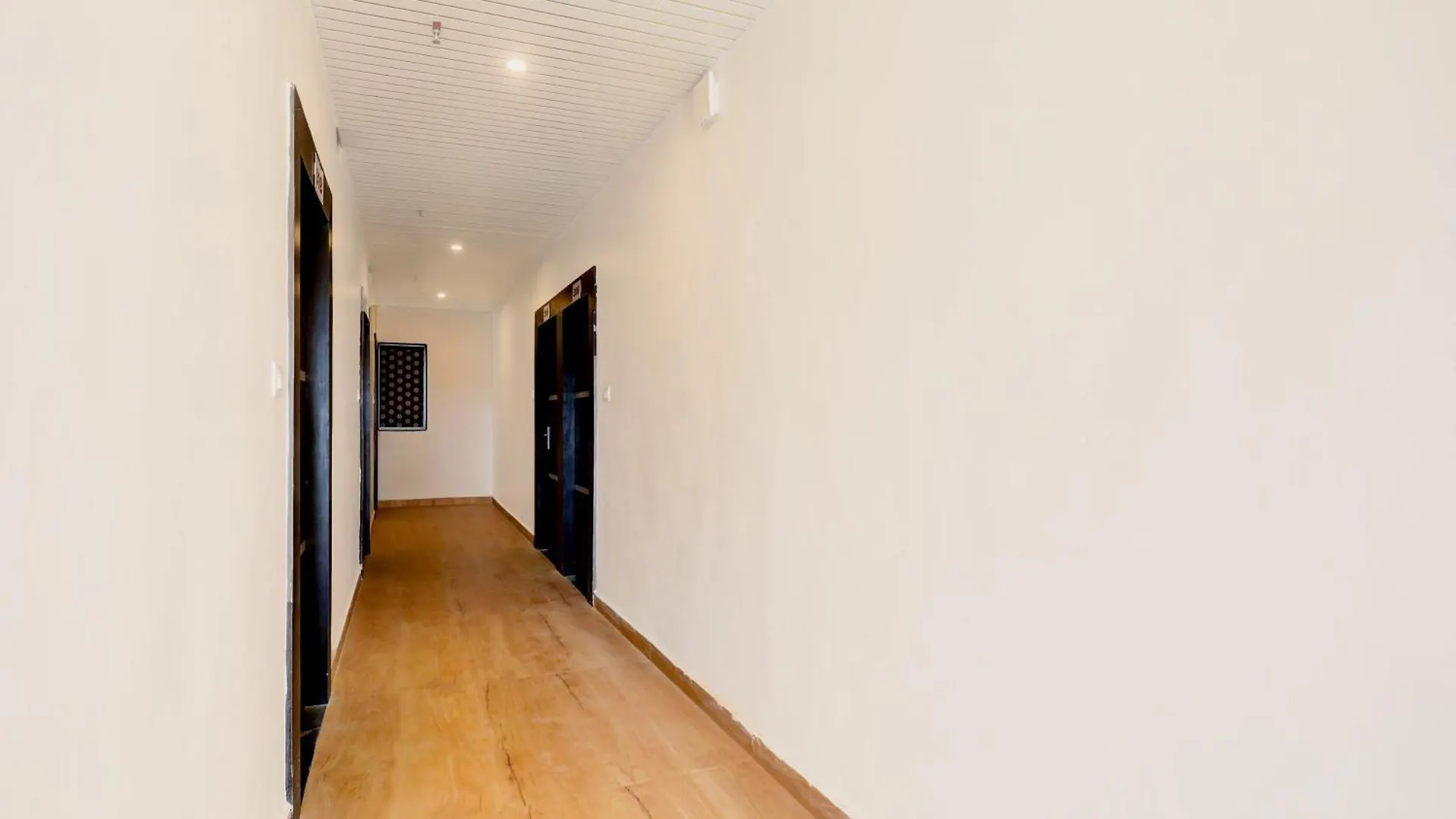 Super Townhouse Balua Road Pahadiya Hotel Varanasi
