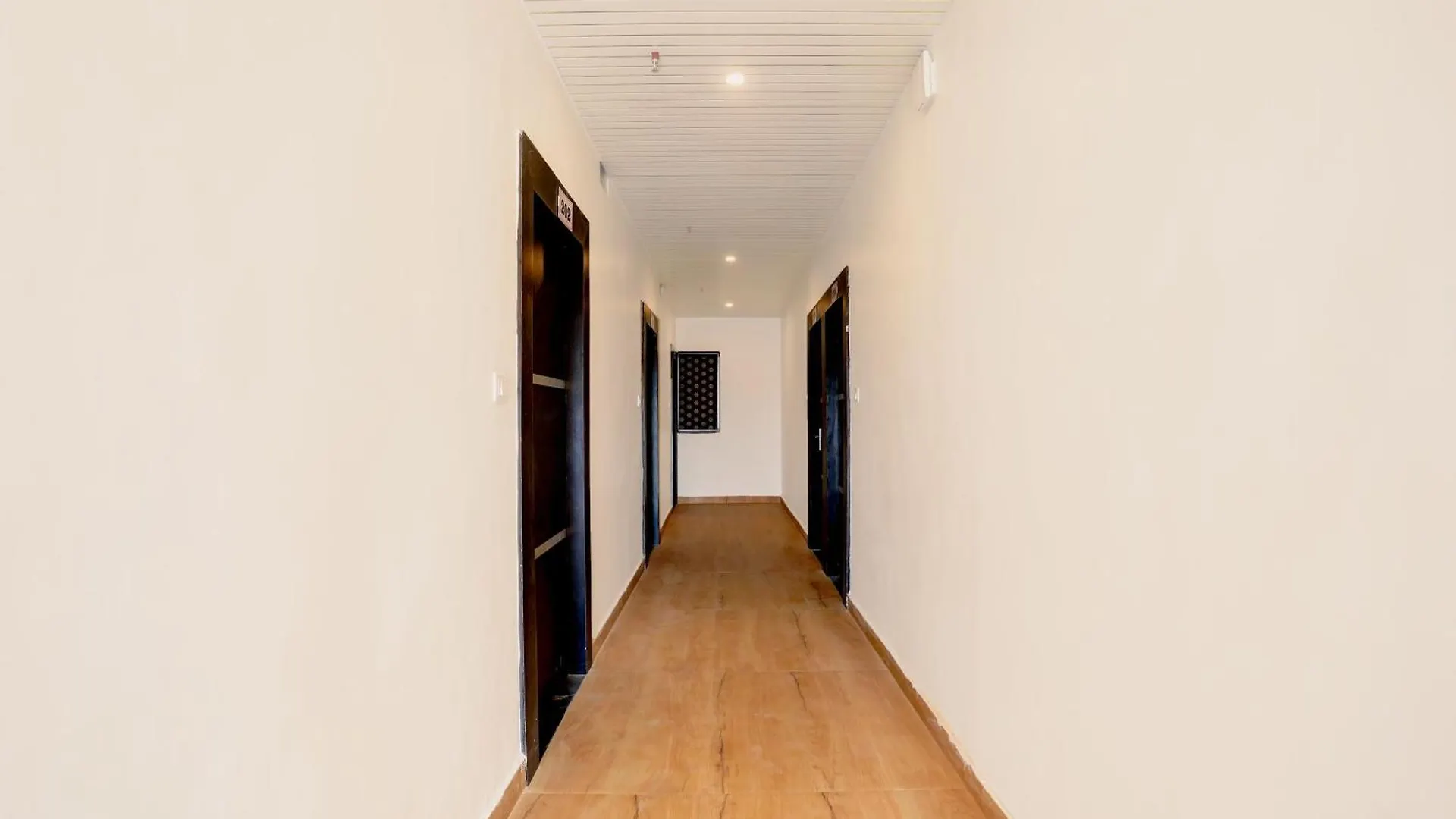 Super Townhouse Balua Road Pahadiya Hotel Varanasi