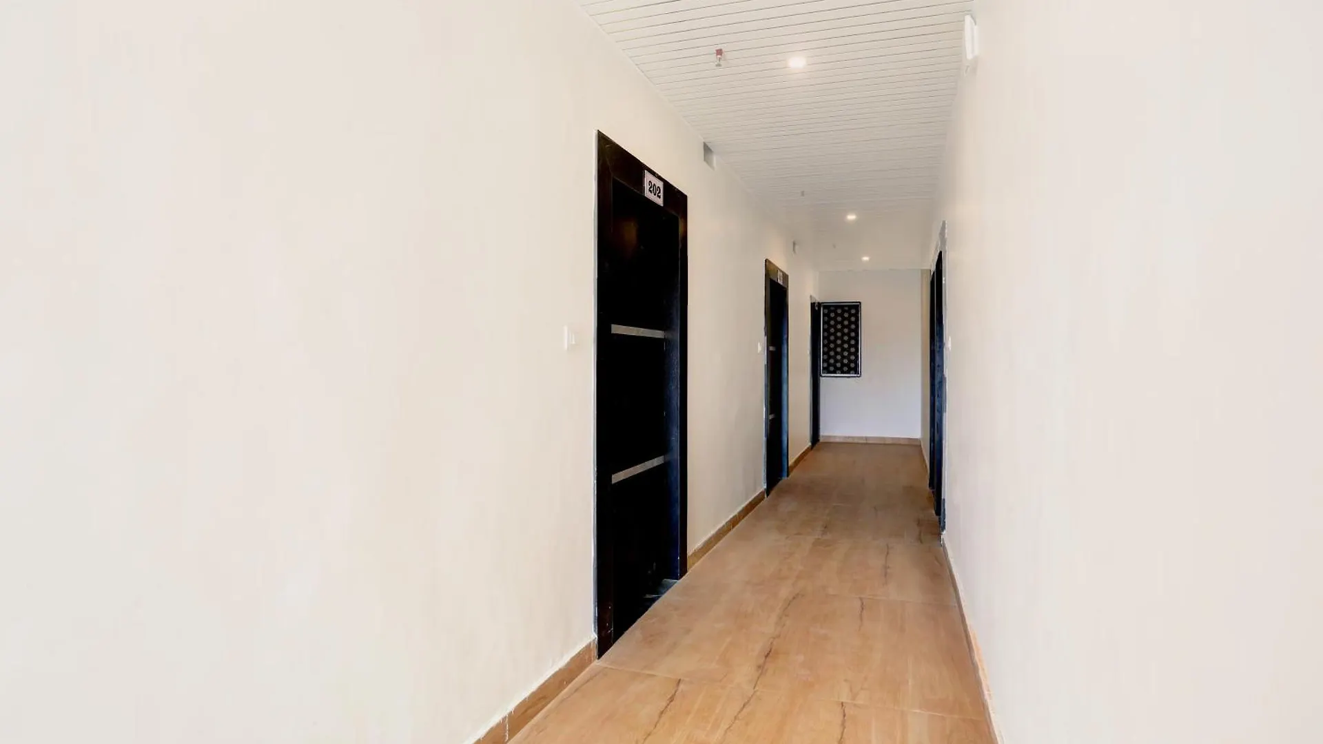 Super Townhouse Balua Road Pahadiya Hotel Varanasi 3*,