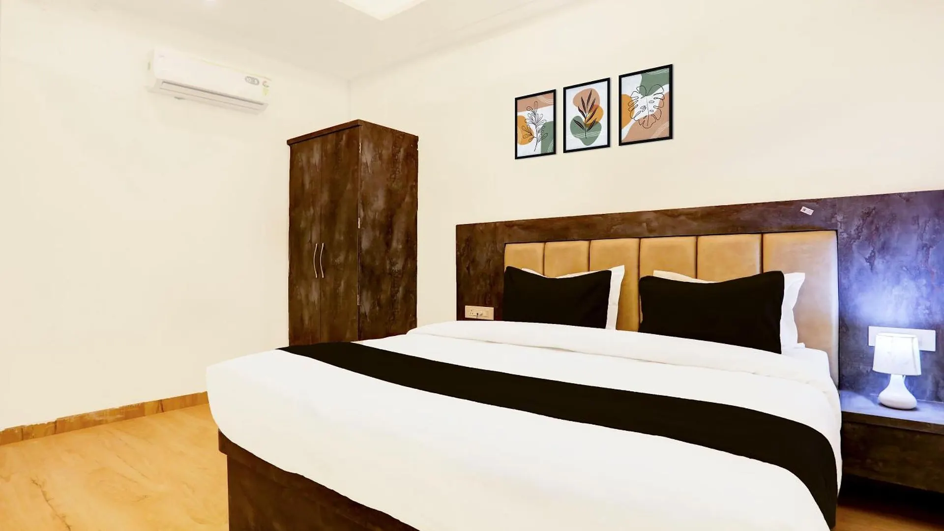 Super Townhouse Balua Road Pahadiya Hotel Varanasi
